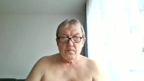 carsten21101 online show from February 4, 2026, 8:42 am