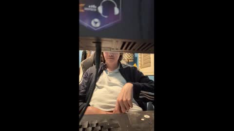 Snapshot of carter10101000 chatting on November 10, 2025, 5:06 am carter10101000 online show from November 10, 2025, 5:06 am