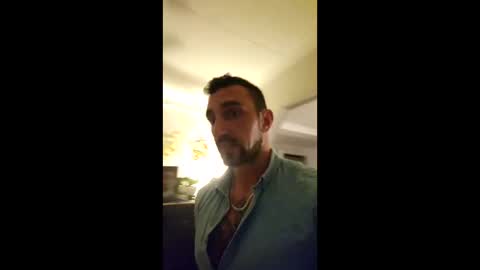 VESUVIO online show from May 23, 2026, 9:52 pm