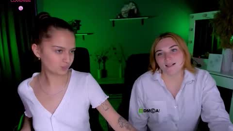 casey_meow_ online show from September 22, 2025, 1:02 pm