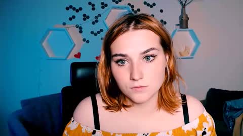 casey_meow_ online show from October 17, 2025, 5:32 am