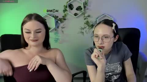Snapshot of casey_meow_ chatting on July 4, 2026, 8:42 am casey_meow_ online show from July 4, 2026, 8:42 am