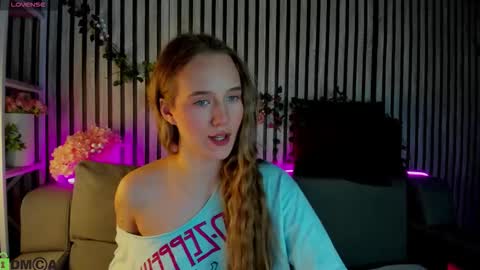 Snapshot of casey_sweeet chatting on February 19, 2026, 9:05 am Casey sweeet online show from February 19, 2026, 9:05 am