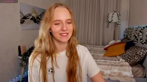 Casey sweeet online show from April 1, 2026, 3:31 pm