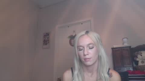 Snapshot of caseygirl6879 chatting on December 2, 2025, 11:45 pm Casey Lakes online show from December 2, 2025, 11:45 pm