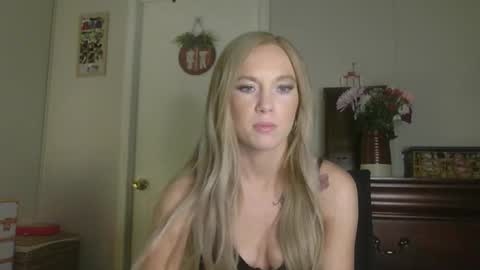 Snapshot of caseygirl6879 chatting on February 18, 2026, 6:09 am Casey Lakes online show from February 18, 2026, 6:09 am