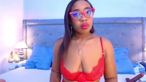 Snapshot of caseymoon chatting on July 6, 2026, 12:13 pm Casey online show from July 6, 2026, 12:13 pm