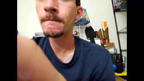 Snapshot of caseysweetrod chatting on October 26, 2025, 1:22 am caseysweetrod online show from October 26, 2025, 1:22 am