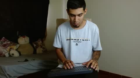 Snapshot of cash_master_san chatting on November 9, 2025, 5:00 pm Cash Master San online show from November 9, 2025, 5:00 pm