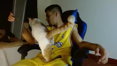 Snapshot of cash_master_san chatting on November 23, 2025, 3:39 am Cash Master San online show from November 23, 2025, 3:39 am