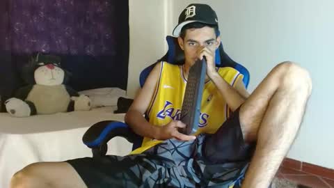 Snapshot of cash_master_san chatting on December 2, 2025, 4:24 pm Cash Master San online show from December 2, 2025, 4:24 pm