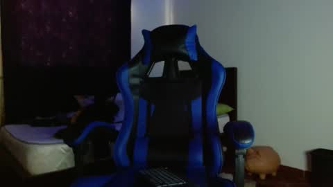 Snapshot of cash_master_san chatting on December 16, 2025, 6:02 pm Cash Master San online show from December 16, 2025, 6:02 pm