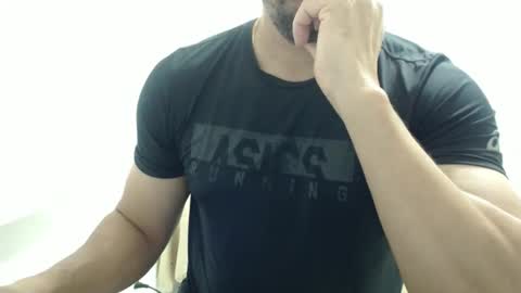 cashmastermuscle77 online show from October 26, 2025, 1:55 am