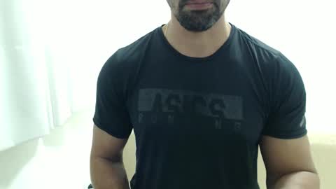 cashmastermuscle77 online show from May 4, 2026, 10:17 pm