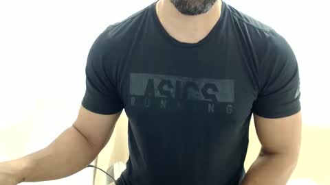 cashmastermuscle77 online show from May 30, 2026, 10:34 am