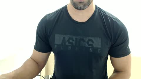 Snapshot of cashmastermuscle77 chatting on July 6, 2026, 7:05 pm cashmastermuscle77 online show from July 6, 2026, 7:05 pm