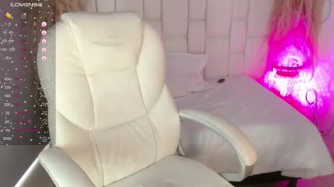 Cassandra online show from July 12, 2026, 1:02 pm