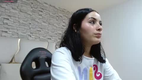 casse_tay online show from November 10, 2025, 3:05 am