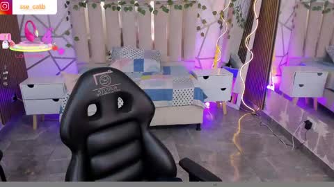casse_tay online show from June 6, 2026, 3:33 am
