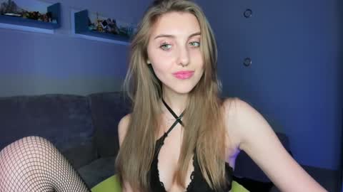 Snapshot of cassiablade1 chatting on December 4, 2024, 10:30 pm Seductress Cassia FINDOM AND SADISM NO NUDE online show from December 4, 2024, 10:30 pm