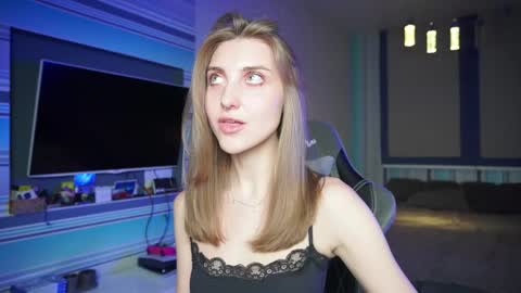 Snapshot of cassiablade1 chatting on September 18, 2025, 6:43 pm Seductress Cassia FINDOM AND SADISM NO NUDE online show from September 18, 2025, 6:43 pm