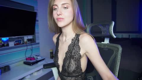 Snapshot of cassiablade1 chatting on October 10, 2025, 4:39 pm Seductress Cassia FINDOM AND SADISM NO NUDE online show from October 10, 2025, 4:39 pm