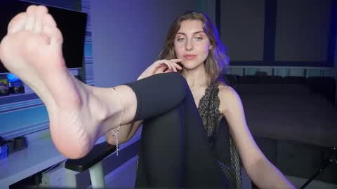 Snapshot of cassiablade1 chatting on October 21, 2025, 3:02 pm Seductress Cassia FINDOM AND SADISM NO NUDE online show from October 21, 2025, 3:02 pm