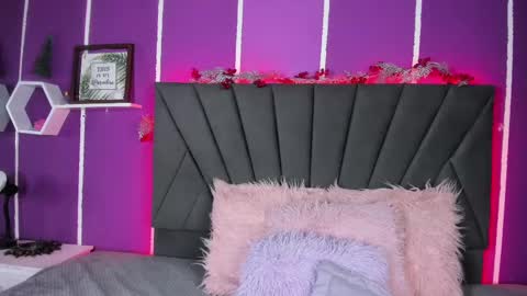 Snapshot of cassie_jones1 chatting on February 18, 2025, 3:21 am Cassie Jones online show from February 18, 2025, 3:21 am