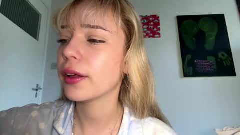 Olivia online show from April 23, 2026, 6:14 am