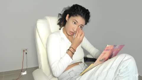 Snapshot of cassiophea_ chatting on September 28, 2025, 4:07 am Cami online show from September 28, 2025, 4:07 am