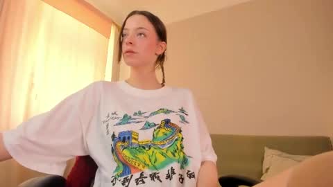 Snapshot of cassisland chatting on April 27, 2026, 1:53 pm cassandra online show from April 27, 2026, 1:53 pm