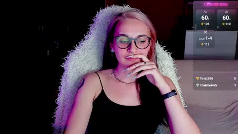 Ellie online show from December 12, 2024, 10:52 pm