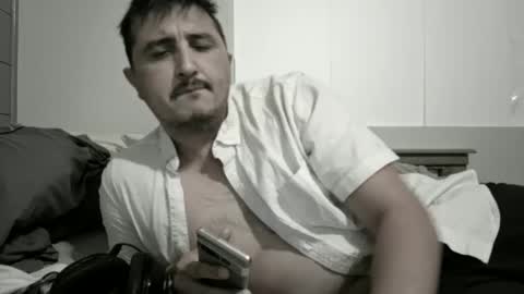 Snapshot of castortroyyyyy chatting on January 3, 2025, 7:27 am Castor troyyyyy online show from January 3, 2025, 7:27 am