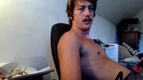 Snapshot of castration40 chatting on October 4, 2025, 9:24 pm castration40 online show from October 4, 2025, 9:24 pm