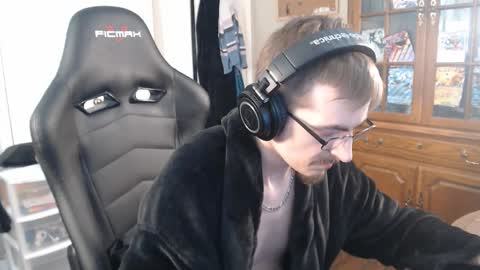 casuallycorrupt online show from October 31, 2025, 12:11 am