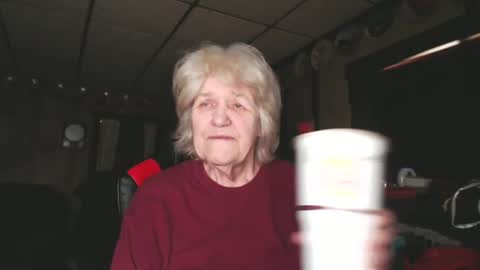 Snapshot of cat9paw chatting on December 24, 2024, 4:51 pm cat online show from December 24, 2024, 4:51 pm