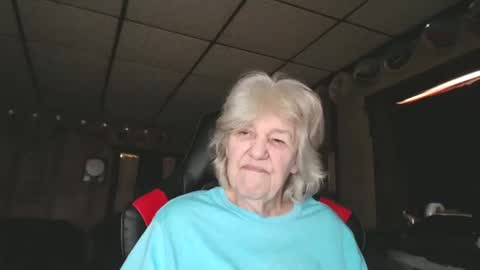 Snapshot of cat9paw chatting on December 26, 2024, 3:31 pm cat online show from December 26, 2024, 3:31 pm