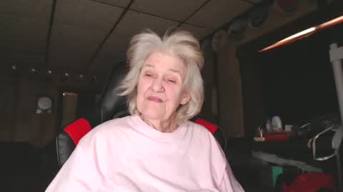 Snapshot of cat9paw chatting on December 28, 2024, 5:14 pm cat online show from December 28, 2024, 5:14 pm