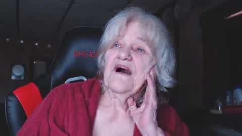 Snapshot of cat9paw chatting on January 4, 2025, 5:05 pm cat online show from January 4, 2025, 5:05 pm