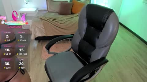 Snapshot of cat__moon__ chatting on March 13, 2026, 8:26 pm Karol online show from March 13, 2026, 8:26 pm