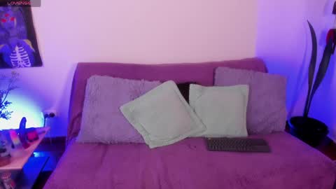Cata green model independient online show from May 15, 2026, 6:48 pm