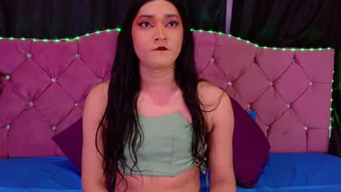 Cata Prins  online show from May 13, 2026, 11:51 am