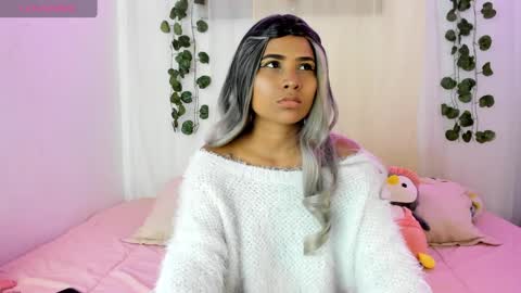 Cata y Roger online show from September 12, 2025, 10:32 pm