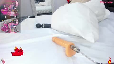 catalina_jonex online show from October 4, 2025, 11:25 pm