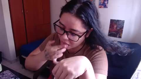 catalinaa_lovee online show from September 25, 2025, 6:44 pm