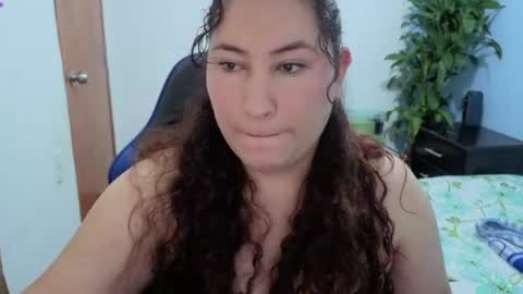 Snapshot of catalinamarpi45 chatting on July 19, 2026, 7:12 am cataleya online show from July 19, 2026, 7:12 am