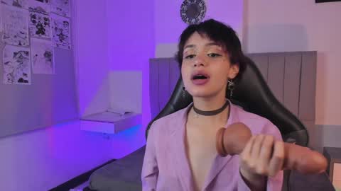 Cat  online show from January 22, 2025, 12:27 am