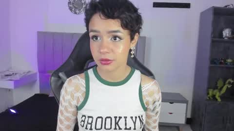 Cat  online show from February 25, 2025, 8:09 pm