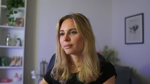 catecrago  online show from February 10, 2025, 8:53 am