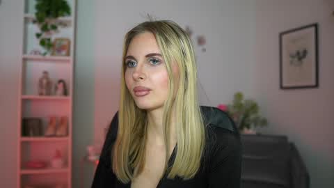 catecrago  online show from February 20, 2025, 6:13 pm